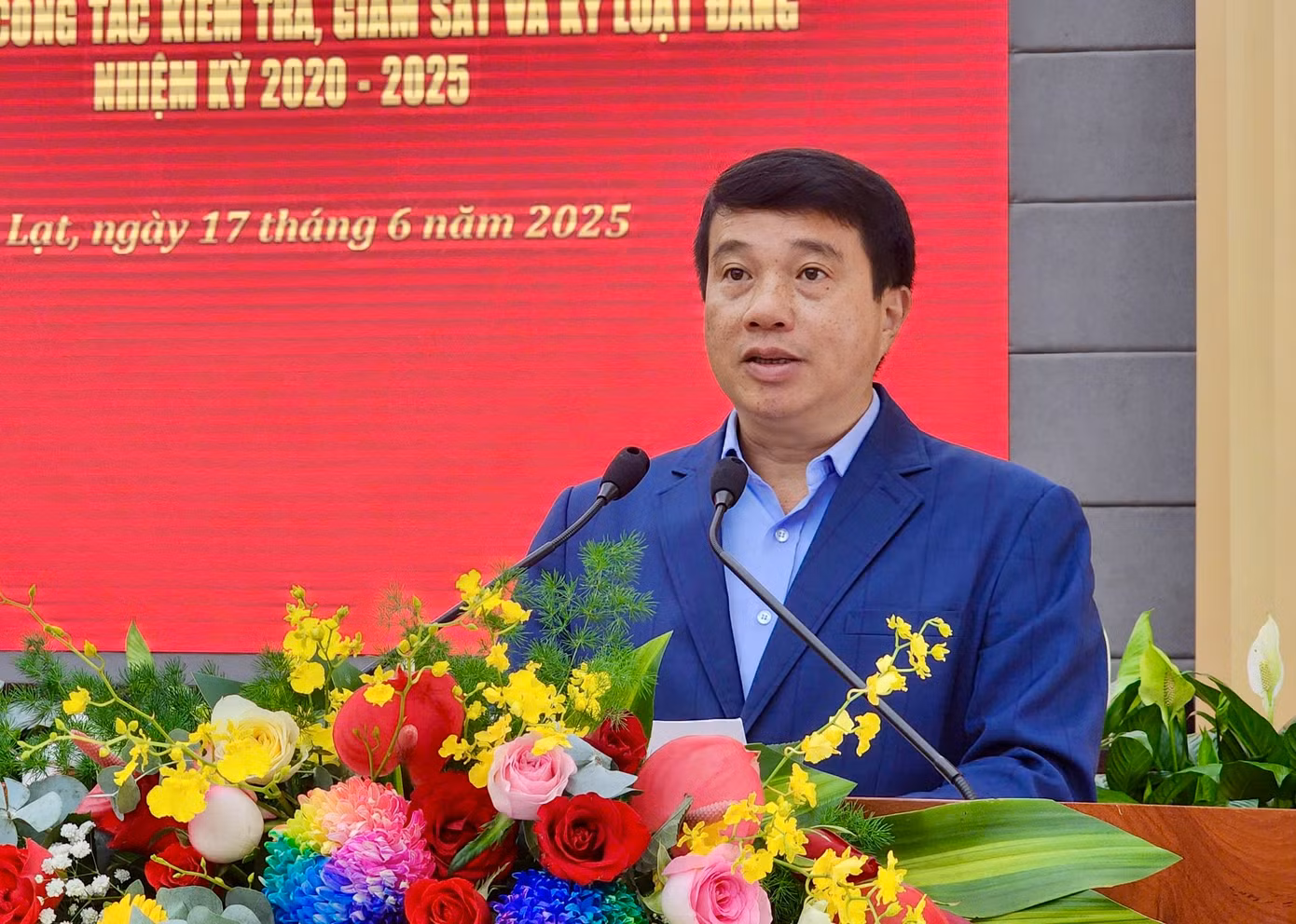 Bí thư Tỉnh ủy Lâm Đồng Y Thanh Hà Niê k’đăm phát biểu. Bí thư Tỉnh ủy Lâm Đồng Y Thanh Hà Niê k’đăm phát biểu.