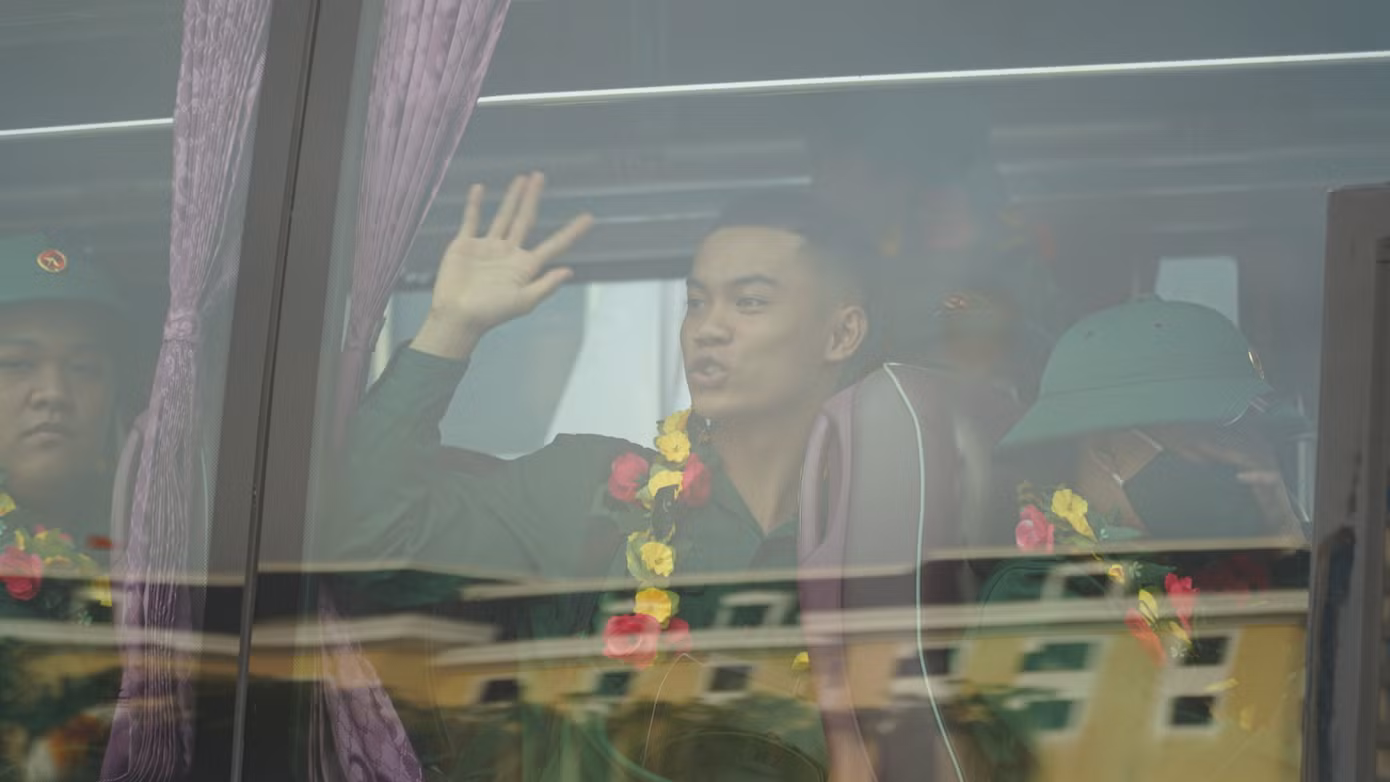 Theo Bộ Chỉ huy Quân sự thành phố, năm nay, các thanh niên chủ yếu tuổi đời 18-27 tuổi. Trong đó, sức khỏe loại 1 có 76 công dân (chiếm 7,5%), sức khỏe loại 2 có 375 công dân (chiếm 37,1%); có 654 công dân tốt nghiệp THPT (chiếm 64,6%); 161 công dân trình độ trung cấp, cao đẳng, đại học (chiếm 15,9%); 1 đảng viên và 5 cán bộ, công nhân viên.