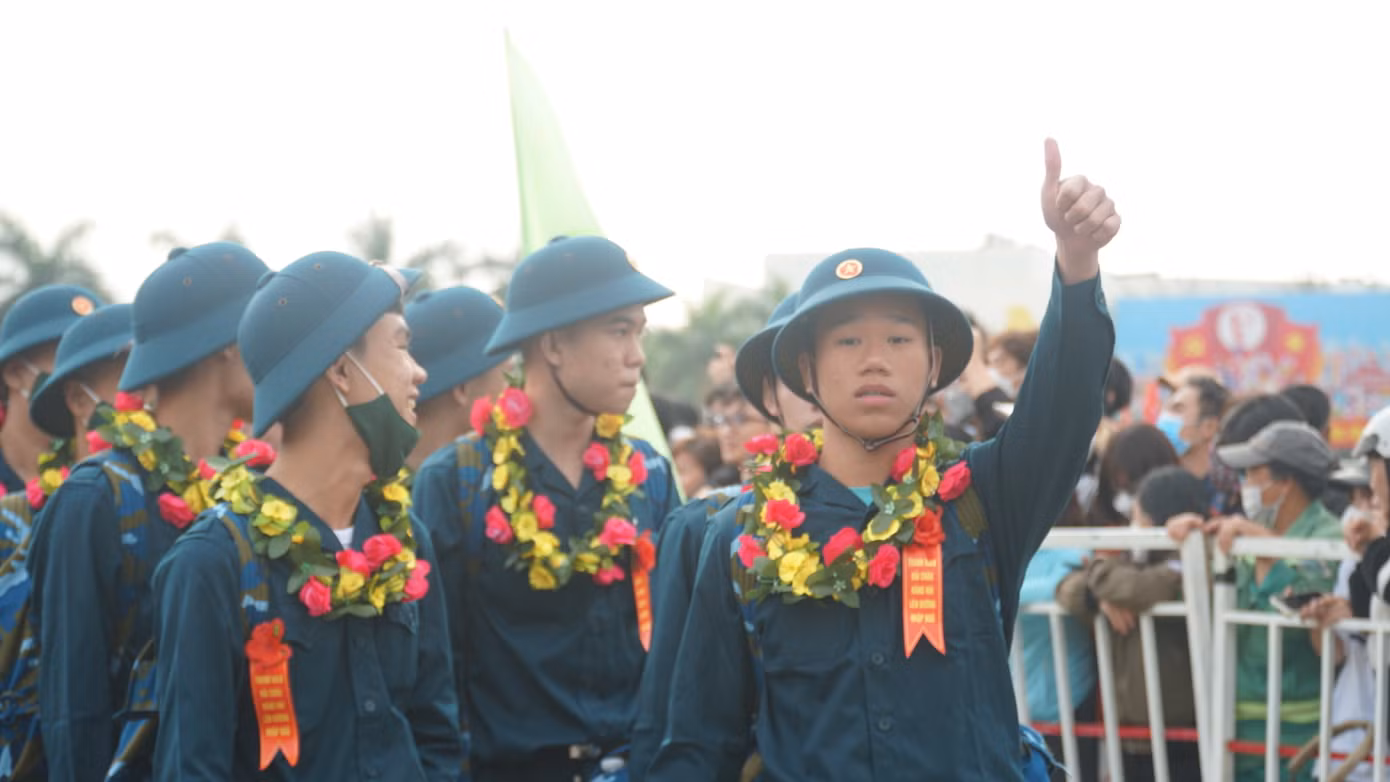 Theo Bộ Chỉ huy Quân sự thành phố, năm nay, các thanh niên chủ yếu tuổi đời 18-27 tuổi. Trong đó, sức khỏe loại 1 có 76 công dân (chiếm 7,5%), sức khỏe loại 2 có 375 công dân (chiếm 37,1%); có 654 công dân tốt nghiệp THPT (chiếm 64,6%); 161 công dân trình độ trung cấp, cao đẳng, đại học (chiếm 15,9%); 1 đảng viên và 5 cán bộ, công nhân viên.