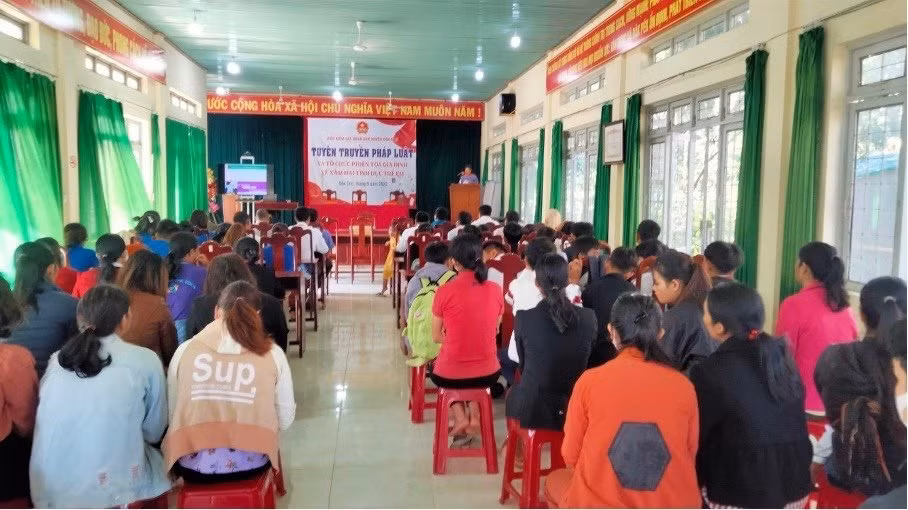 Toàn cảnh buổi tuyên truyền tại xã Đăk Pek