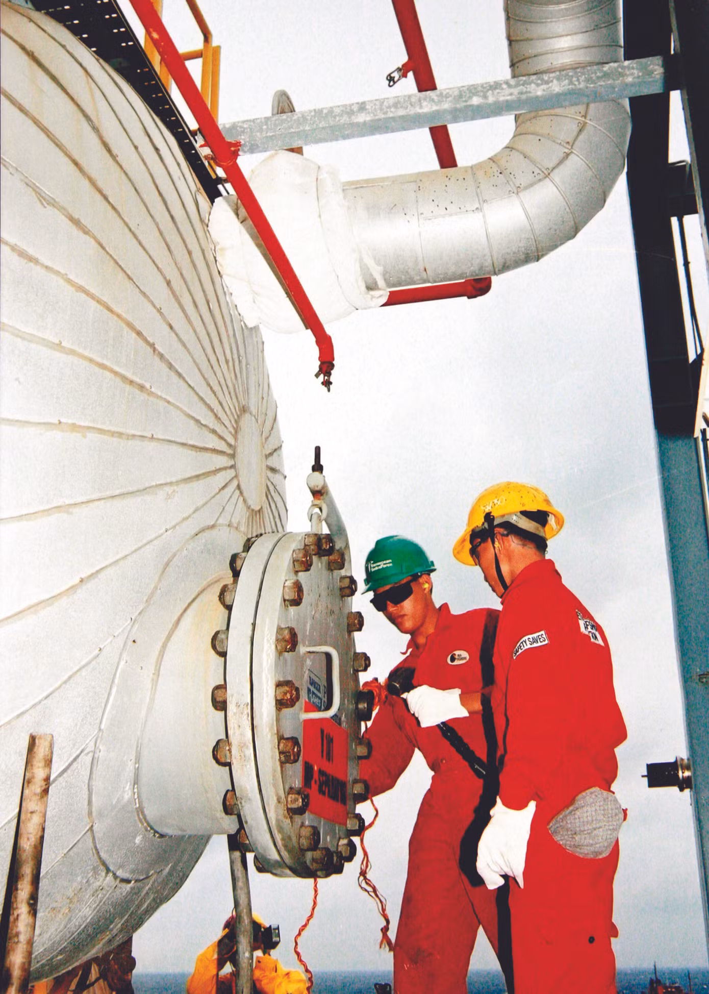 Doanh nghiệp Nhà nước sẽ được sắp xếp để phát triển lành mạnh, hiệu quả ( trong ảnh công nhân Tập đoàn Dầu khí VN trên giàn khoan Bạch Hổ ). Ảnh: H.T