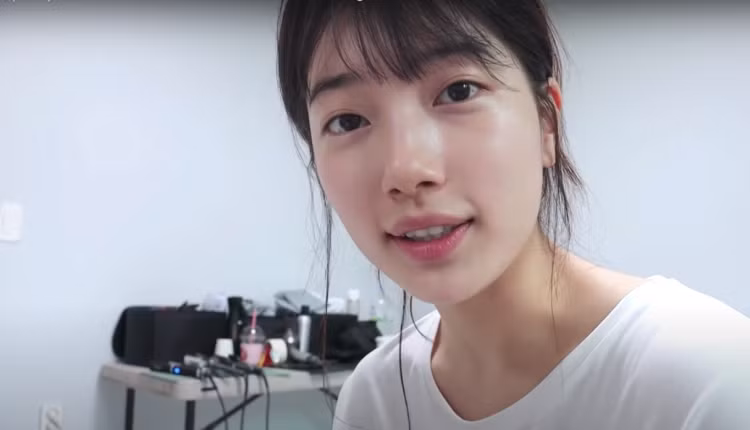 Dưỡng da vào buổi sáng và một ít thời gian dành cho bản thân là rất cần thiết.