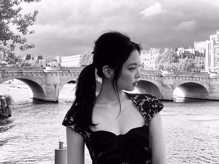 Một kiểu tóc rất Parisian!