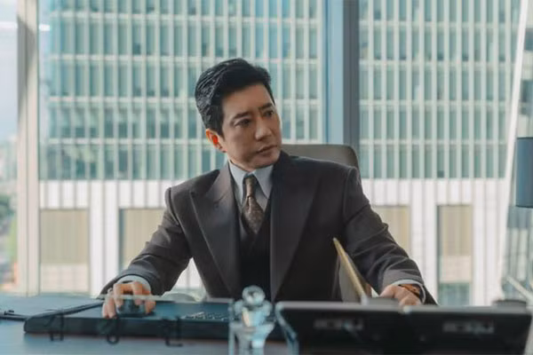 Kim Myung Min vào vai Kim Kang Heon, chủ tịch tập đoàn Woowon, người có đủ quyền lực để tạo ra một thành phố mới. Kim Kang Heon thừa hưởng tất cả các tố chất từ gia đình quyền lực nhất, điều hành một công ty xây dựng khổng lồ, thậm chí còn giành được quyền lực chính trị bằng cách kết hôn với con gái của một cựu thủ tướng. Tuy nhiên, dù có tất cả mọi thứ trên đời nhưng ông không thể bảo vệ mạng sống của đứa con trai thứ hai, người vô tình gặp tai nạn xe hơi và đã sống để trả thù, quyết tâm truy bắt thủ phạm, khiến hắn phải chịu đau khổ như mình.