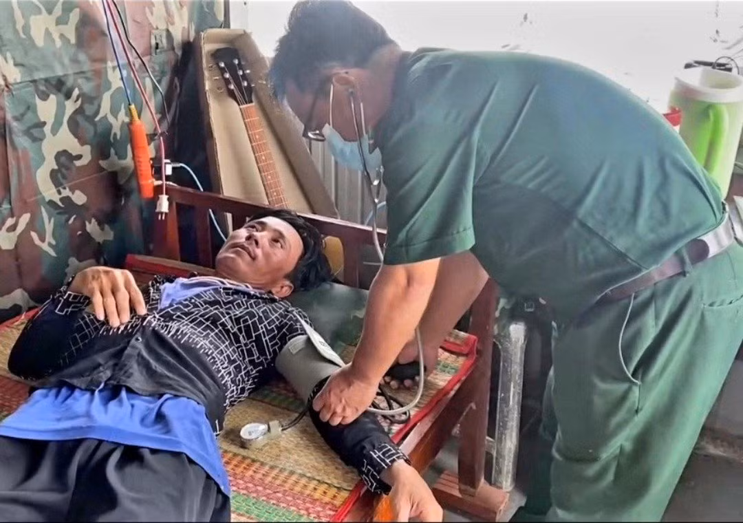 Hiện tại, sức khỏe các thuyền viên đã ổn định và được bàn giao về với gia đình.