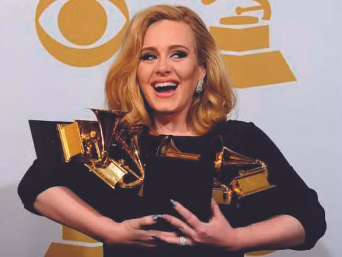 Adele tỏa sáng trong đêm trao giải thưởng âm nhạc Mỹ. Ảnh: J.Brown. Adele tỏa sáng trong đêm trao giải thưởng âm nhạc Mỹ. Ảnh: J.Brown