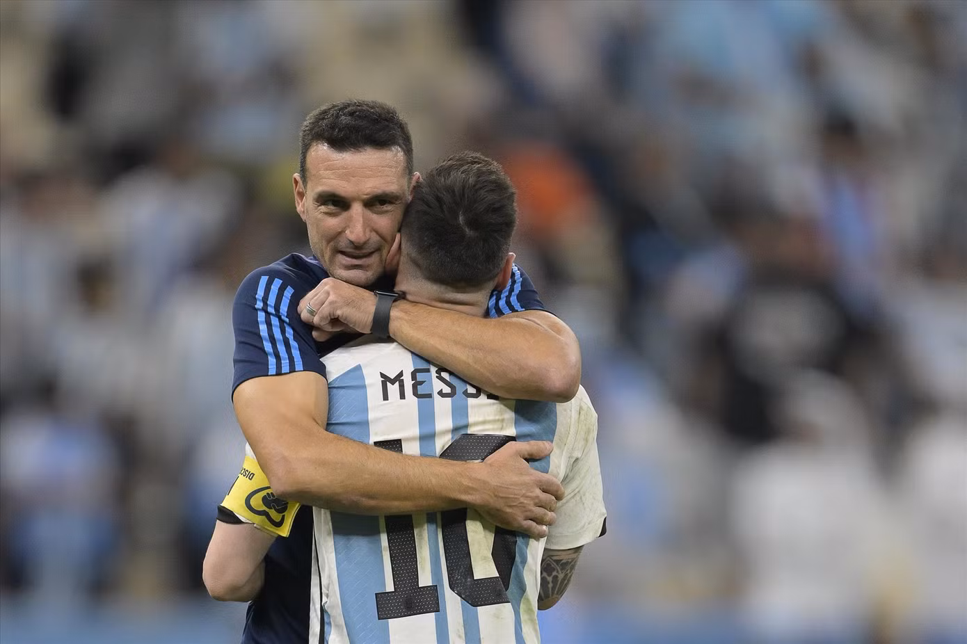 Vòng 1-4-Hà Lan-Argentina-Scaloni-Messi (1).jpeg