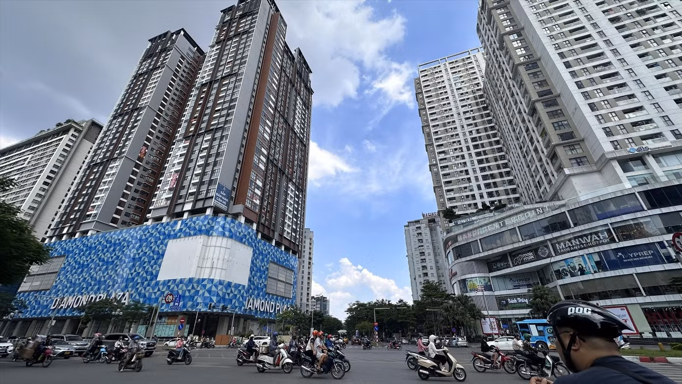 Khi có luật, nghị định mới, thị trường bất động sản cần được điều tiết. Ảnh: Như Ý.