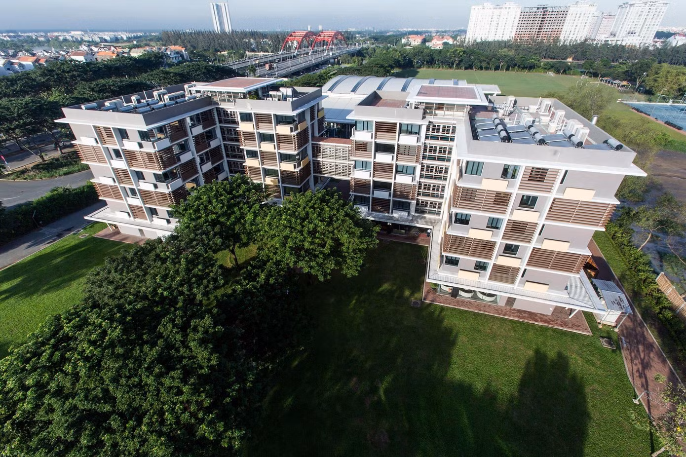 Khuôn viên xanh tại cơ sở Nam Sài Gòn, Đại học RMIT Việt Nam.