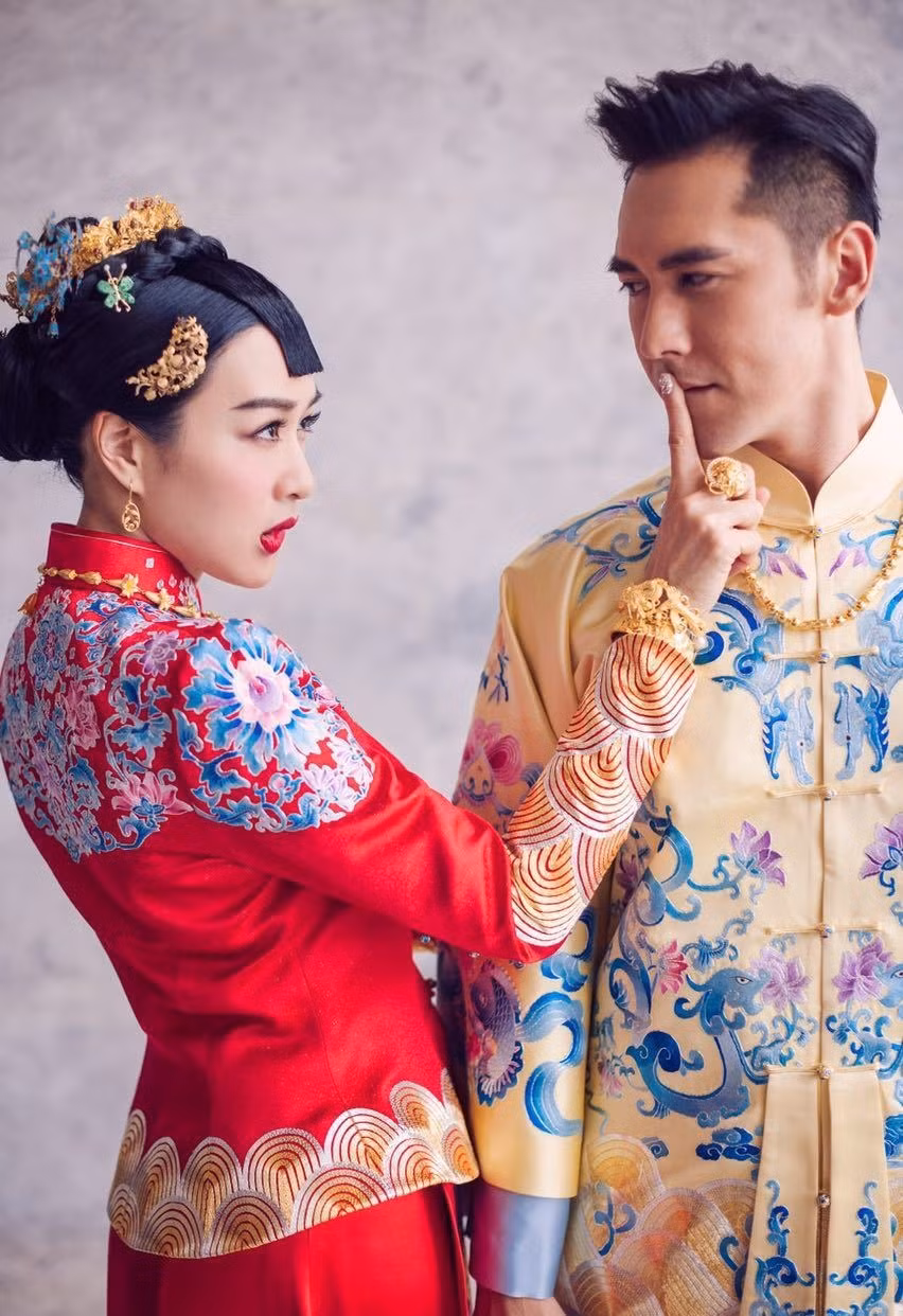 Vợ chồng Chung Lệ Đề nồng nàn trong ngày cưới ảnh 2