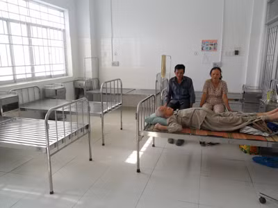 Một phòng điều trị ở Bệnh viện Đa khoa quận Cái Răng. Ảnh: Hòa Hội