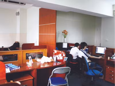 Một căn hộ chung cư được dùng làm văn phòng giao dịch Ảnh: Xuân Phú