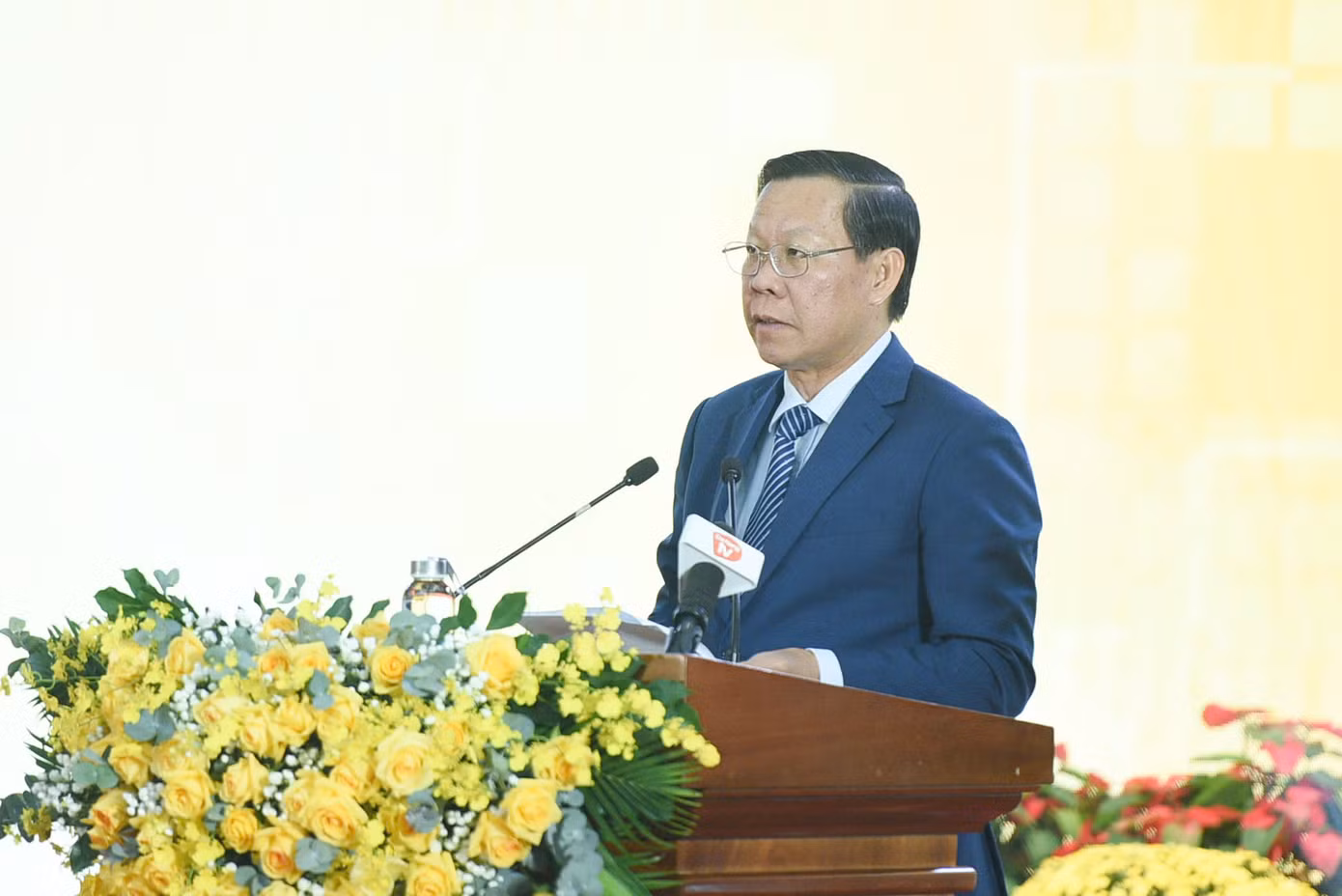 Ông Phan Văn Mãi - Chủ tịch UBND TPHCM. Ông Phan Văn Mãi - Chủ tịch UBND TPHCM.