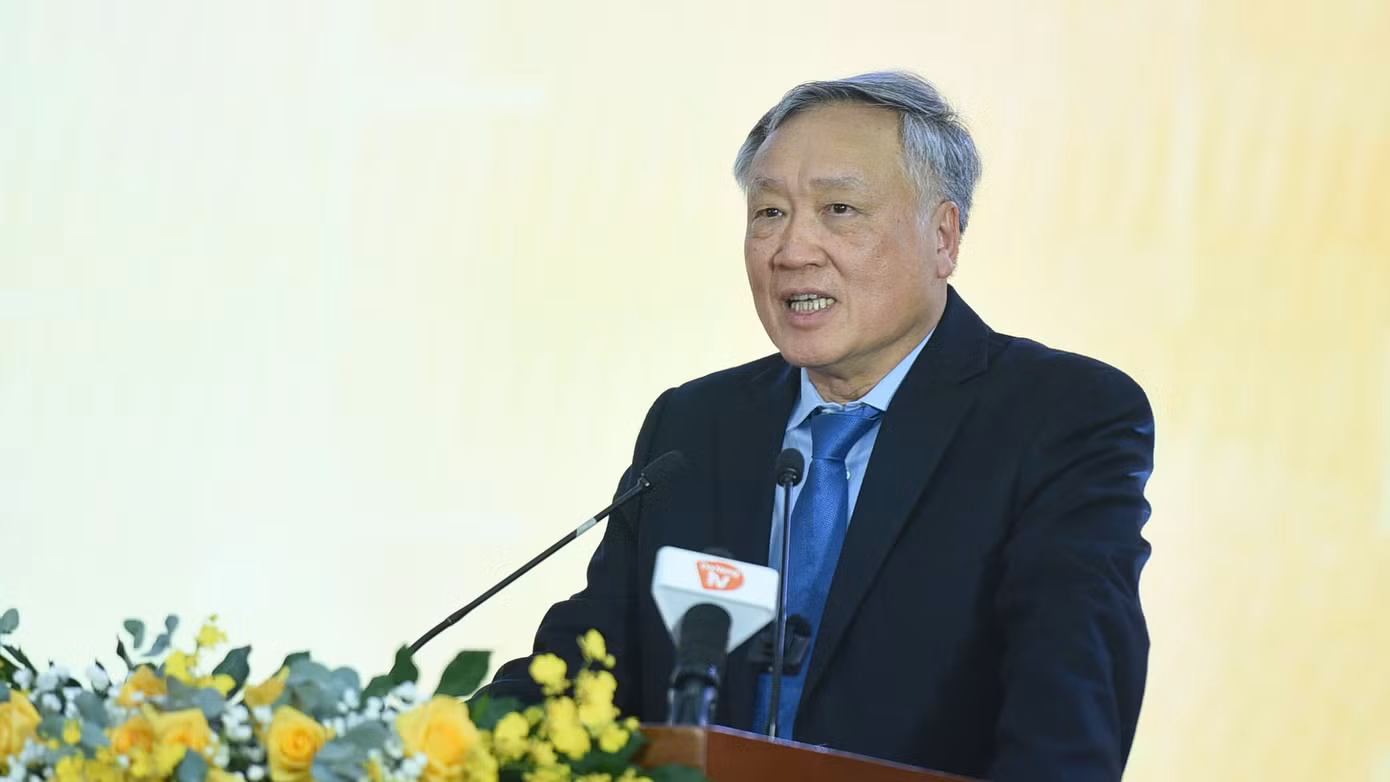 Phó Thủ tướng Nguyễn Hòa Bình. Phó Thủ tướng Nguyễn Hòa Bình.