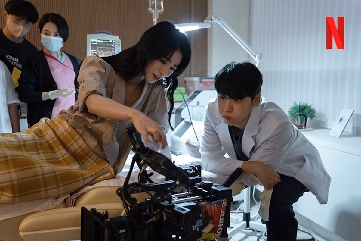 Lee Do Hyun và bạn gái Lim Ji Yeon chính thức công khai hẹn hò sau bộ phim The Glory. Lee Do Hyun và bạn gái Lim Ji Yeon chính thức công khai hẹn hò sau bộ phim The Glory.
