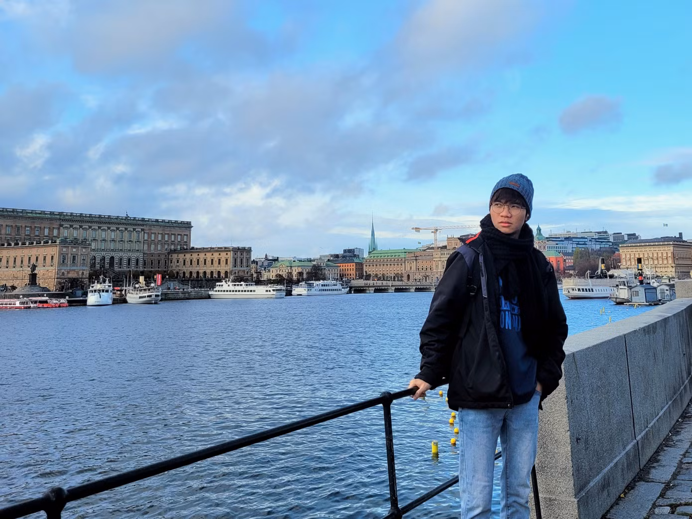 Nhất Hoàng tại thủ đô Stockholm, Thuỵ Điển.