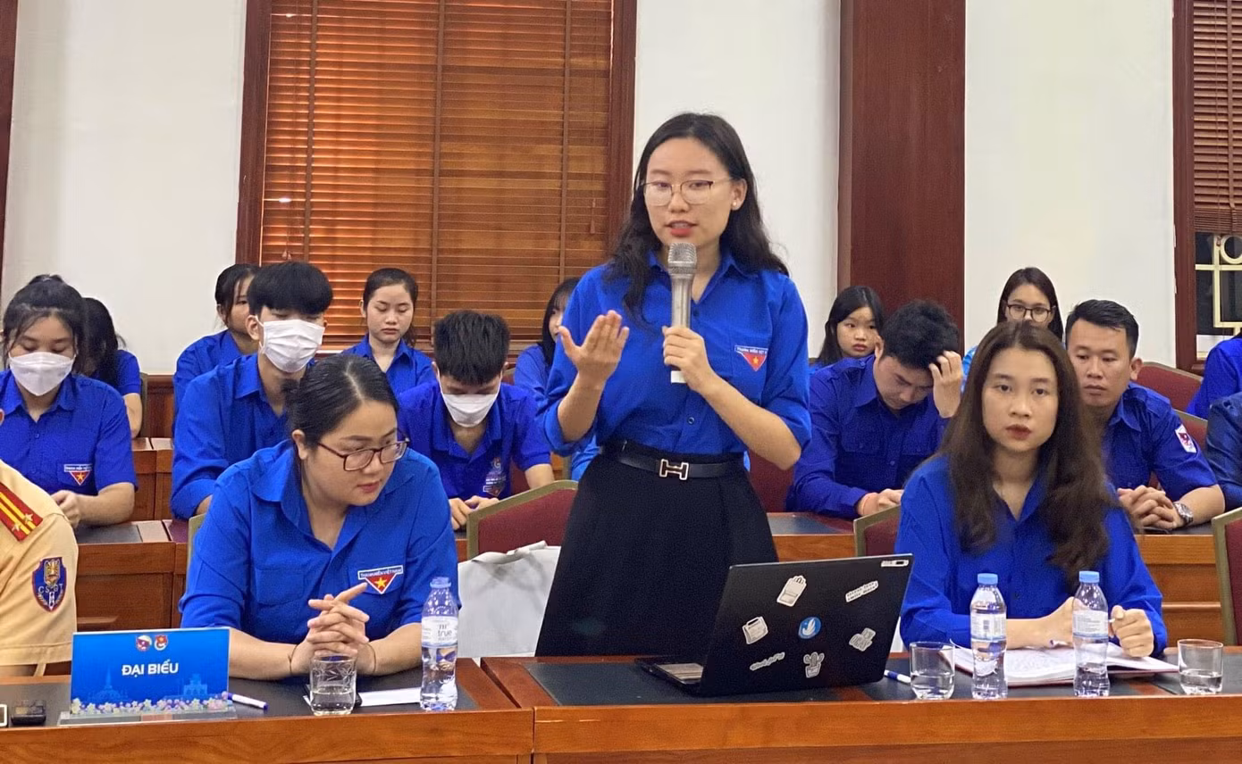 Nguyệt Anh phát biểu tại chuyến thăm Việt Nam của Trung ương Đoàn Đại biểu Lào. Nguyệt Anh phát biểu tại chuyến thăm Việt Nam của Trung ương Đoàn Đại biểu Lào.