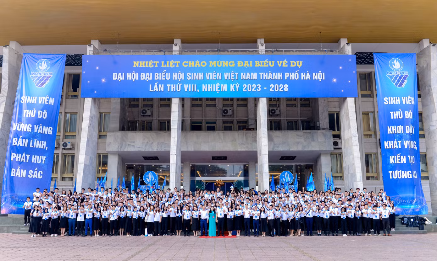 Toàn thể đại biểu tham gia Đại hội đại biểu Hội Sinh viên thành phố Hà Nội lần thứ VIII, nhiệm kỳ 2023-2028: