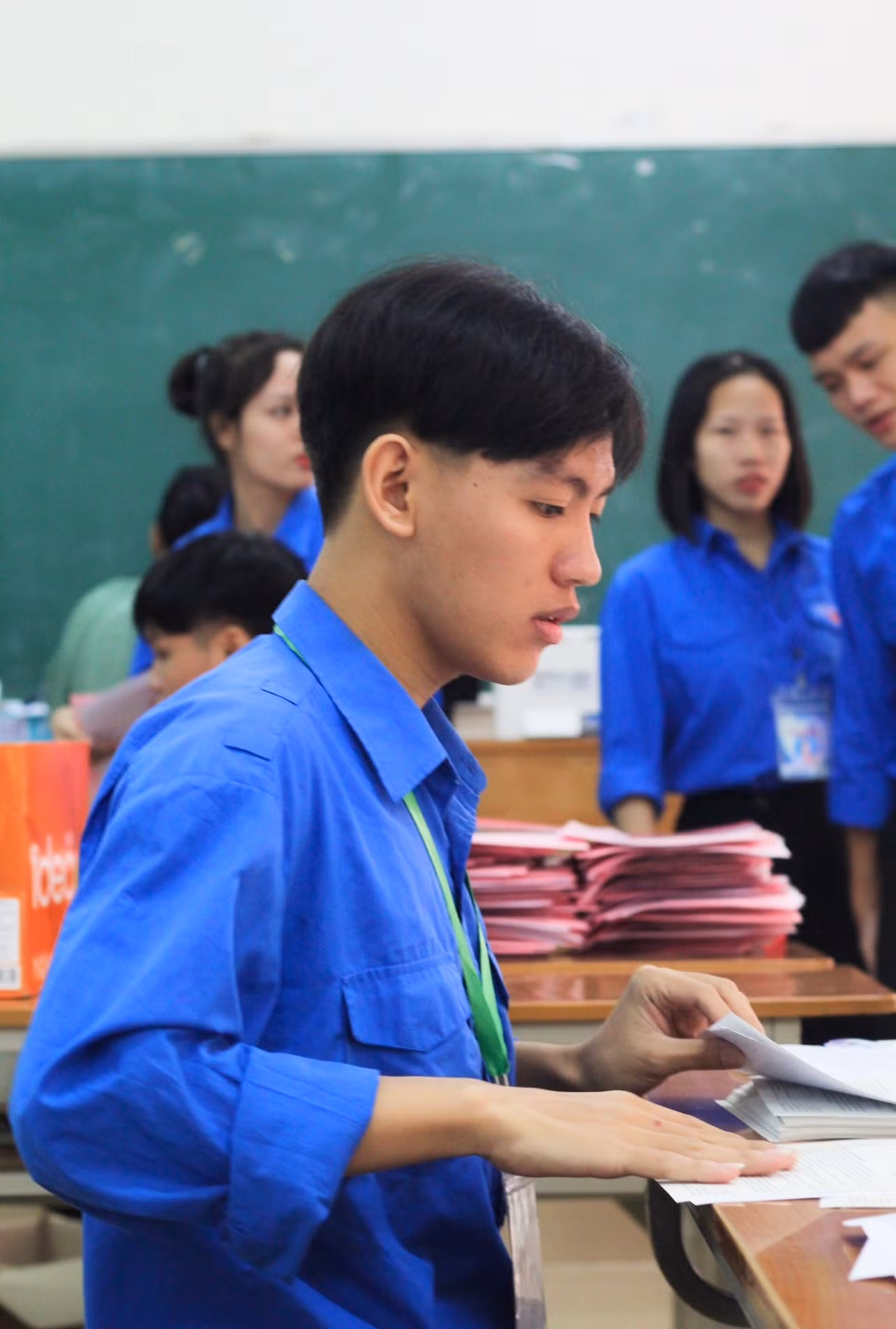 Dũng trong ngày tuyển quân F20 Đội sinh viên Tình nguyện Xung Kích.