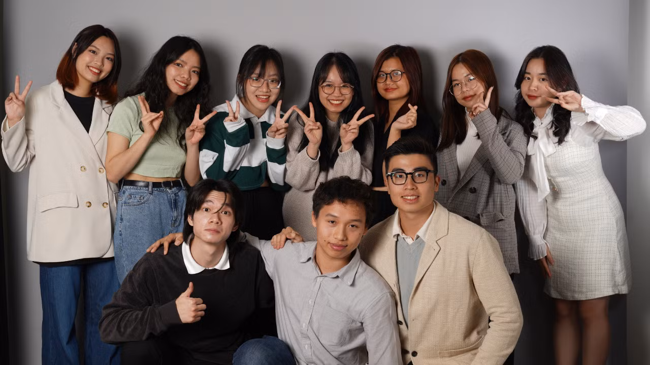 Các thành viên của Hội sinh viên Việt Nam tại Phần Lan (VSAF). Các thành viên của Hội sinh viên Việt Nam tại Phần Lan (VSAF).