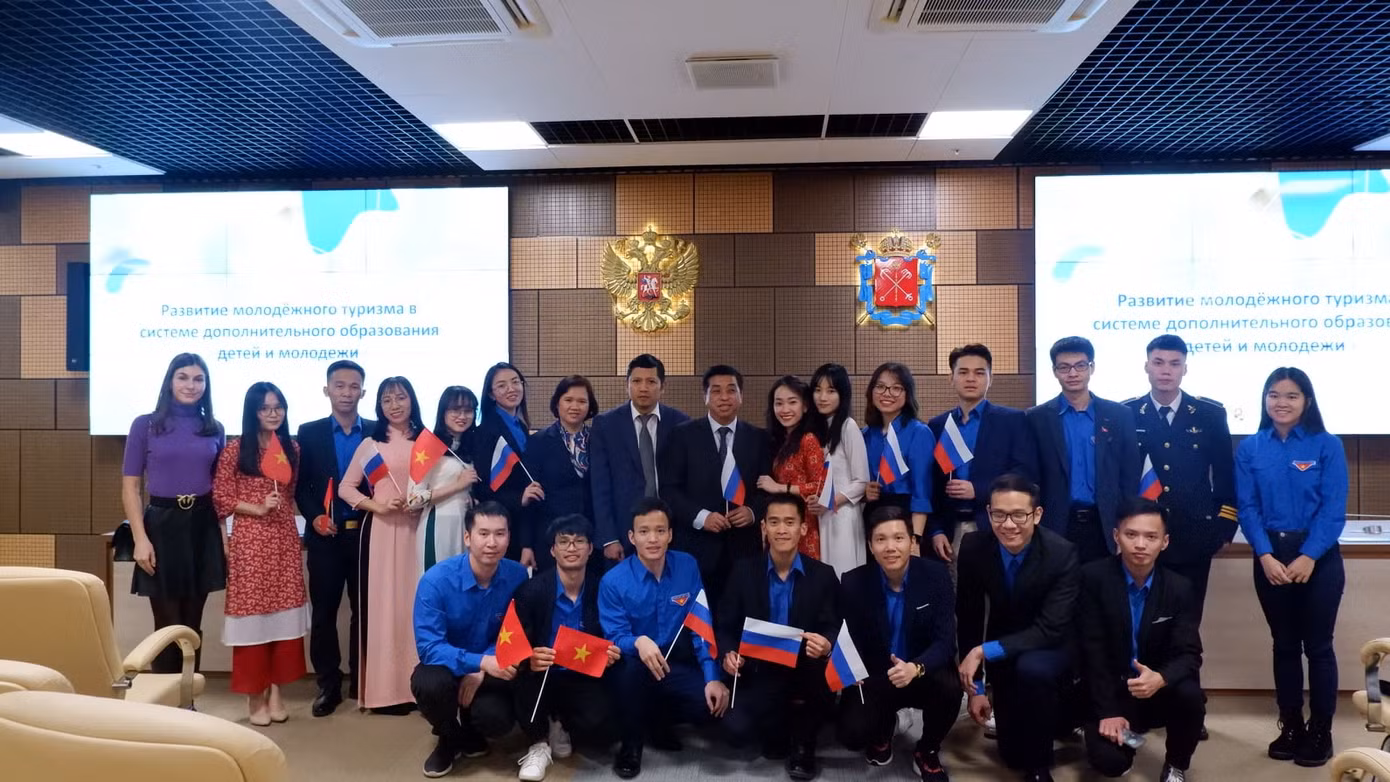 Hình ảnh của các sự kiện được đăng tải lên Fanpage của SvLen.