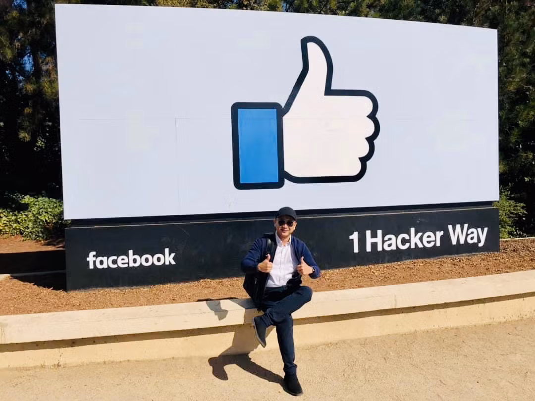 Thầy Đồng Anh tại trụ sở Facebook Cupertino.
