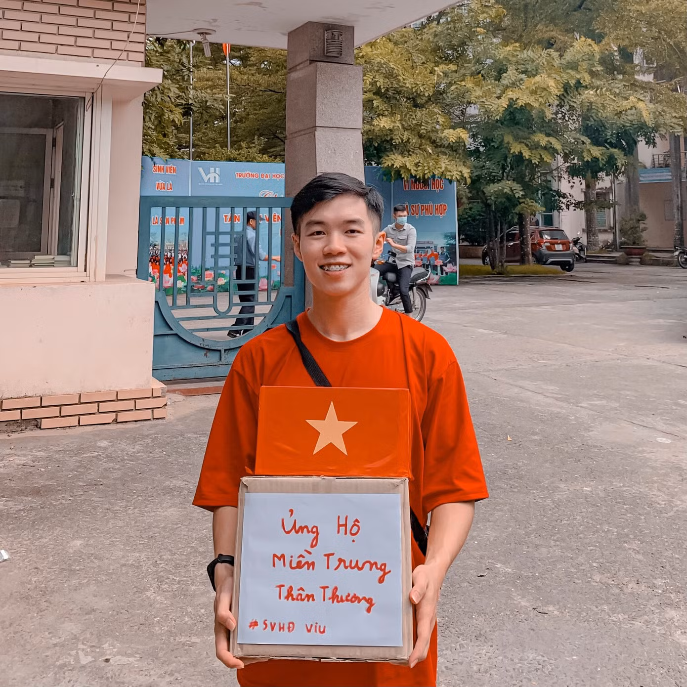 Ngoài ra, Hữu Trường cũng tích cực tham gia các hoạt động từ thiện.