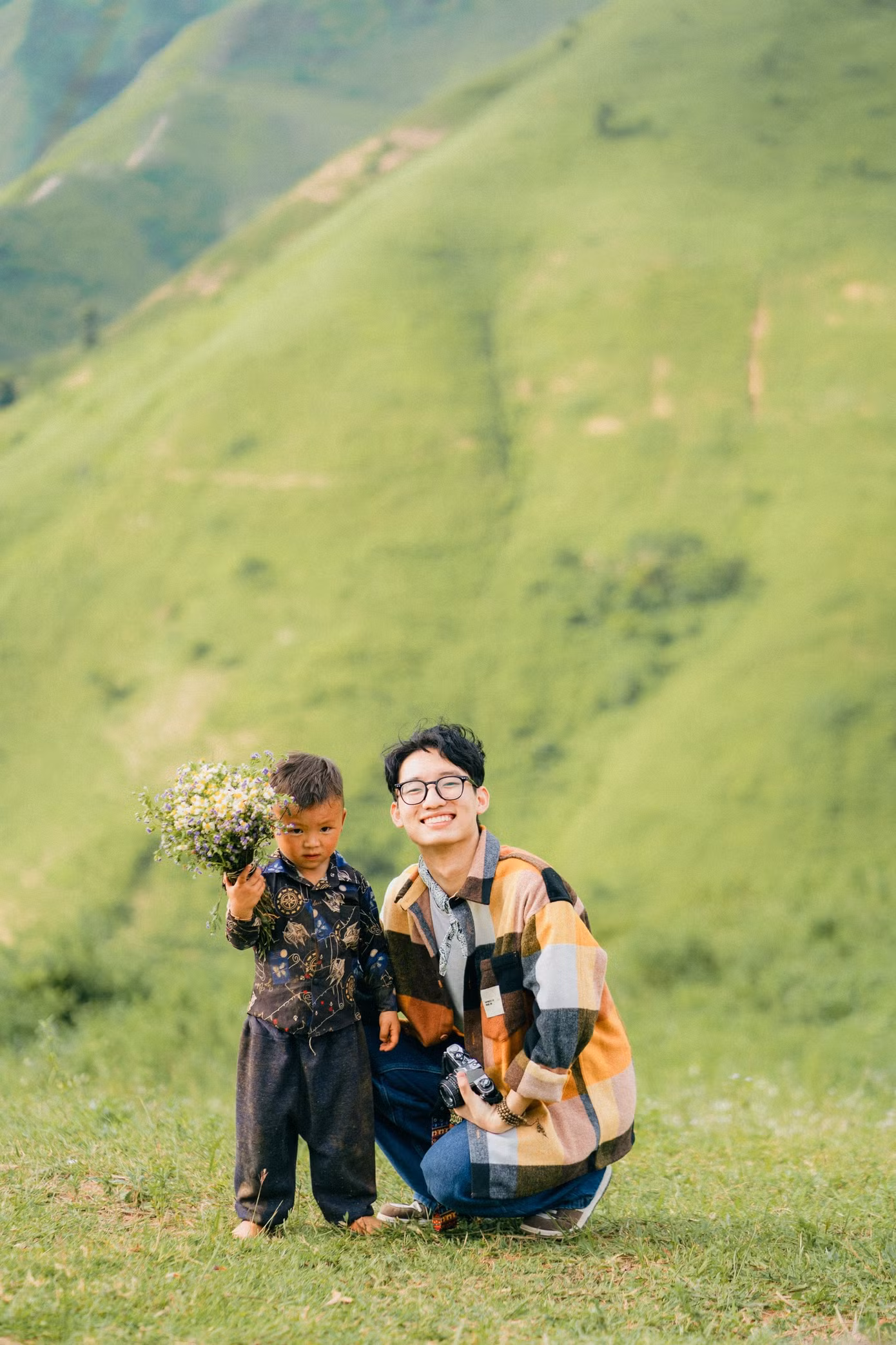 Nguyễn Thế Anh hiện đang là sinh viên năm thứ 3, khoa Công nghệ thông tin, chuyên ngành Sư phạm Tin, Trường Đại học Sư phạm Hà Nội. Nguyễn Thế Anh hiện đang là sinh viên năm thứ 3, khoa Công nghệ thông tin, chuyên ngành Sư phạm Tin, Trường Đại học Sư phạm Hà Nội.