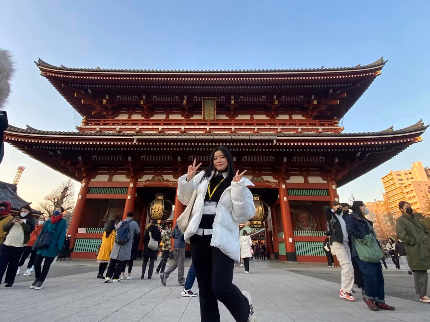Trà My tại chùa Sensoji - ngôi chùa cổ nhất tại Tokyo.