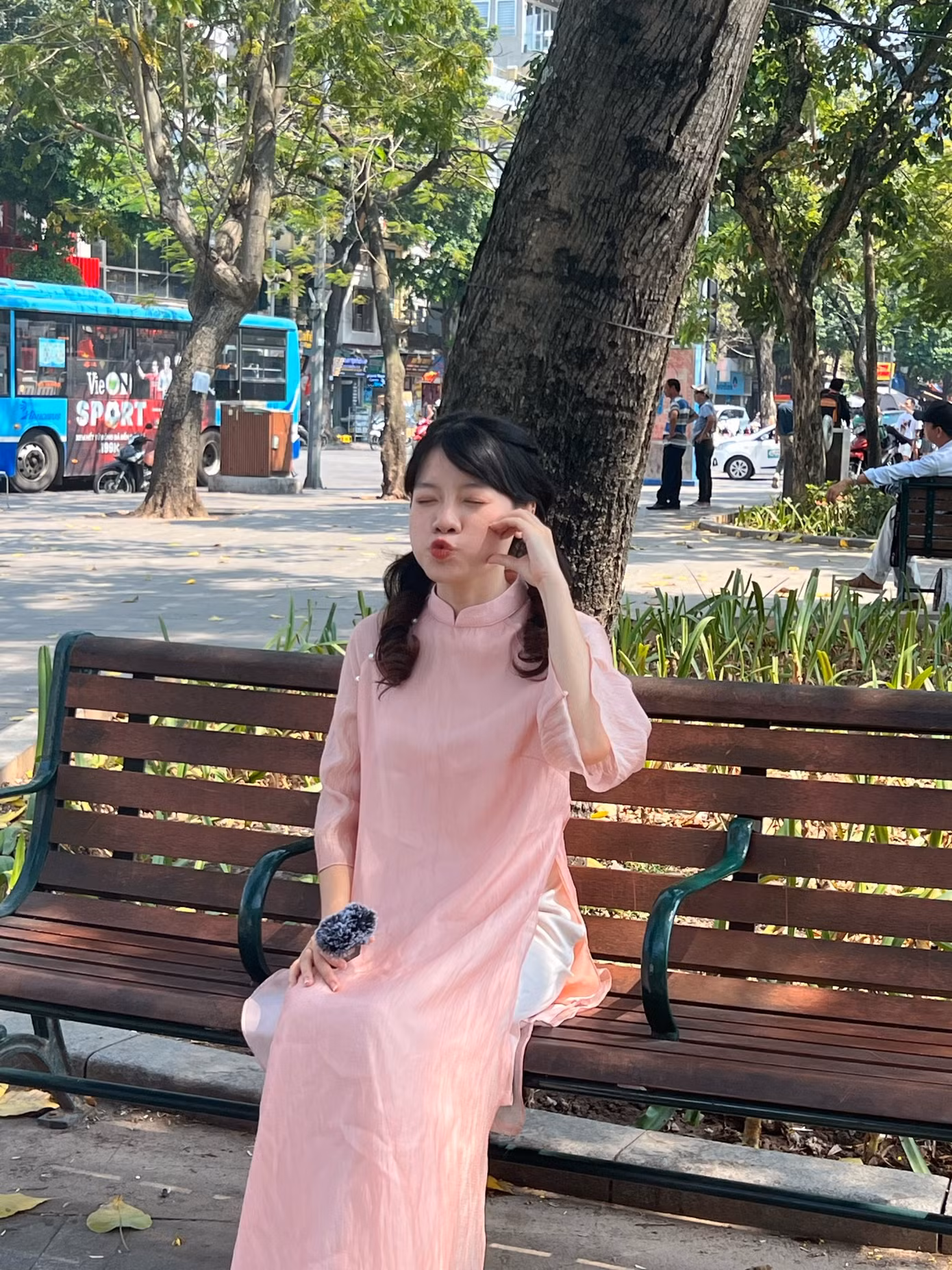 Uyên mong kênh TikTok là một cầu nối, đưa khán giả quay trở lại với những giá trị lịch sử.