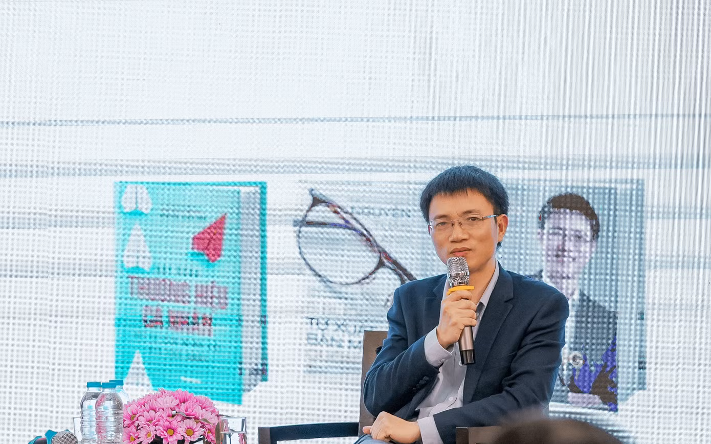 Tác giả, diễn giả, nhà báo Nguyễn Tuấn Anh. Ảnh: ONT Việt Nam.