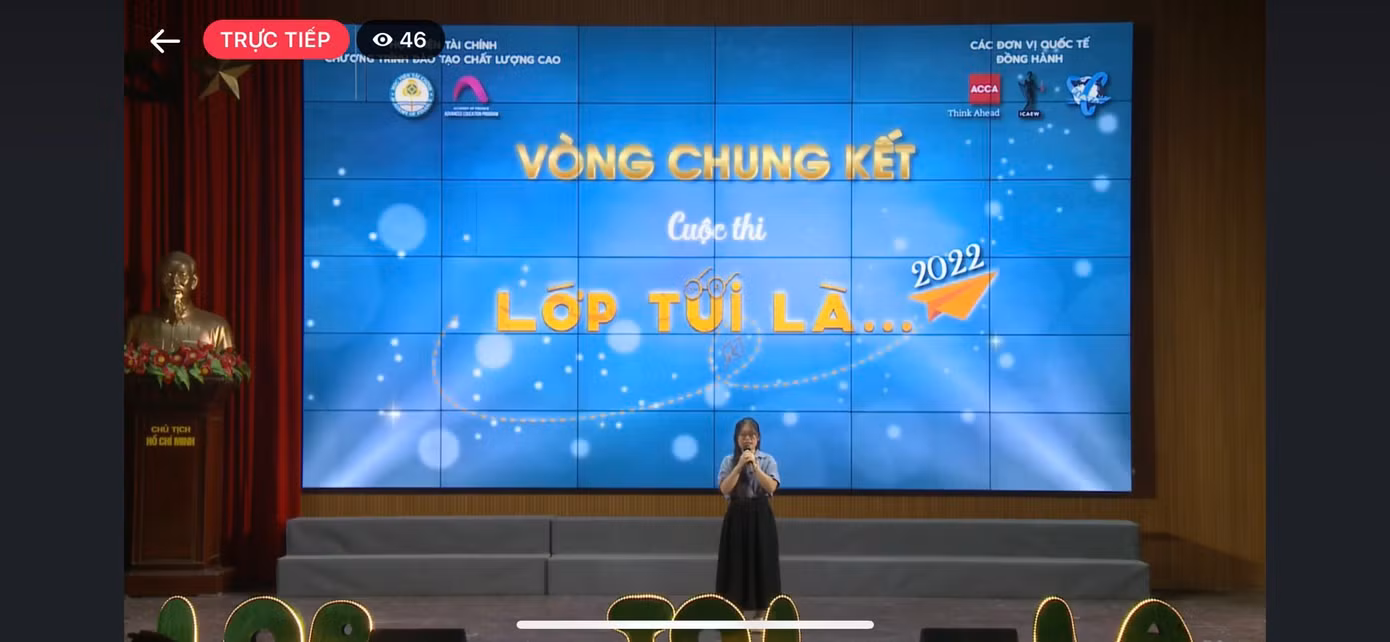 Trà My tham gia thuyết trình tại Hội trường lớn Học viện Tài chính.