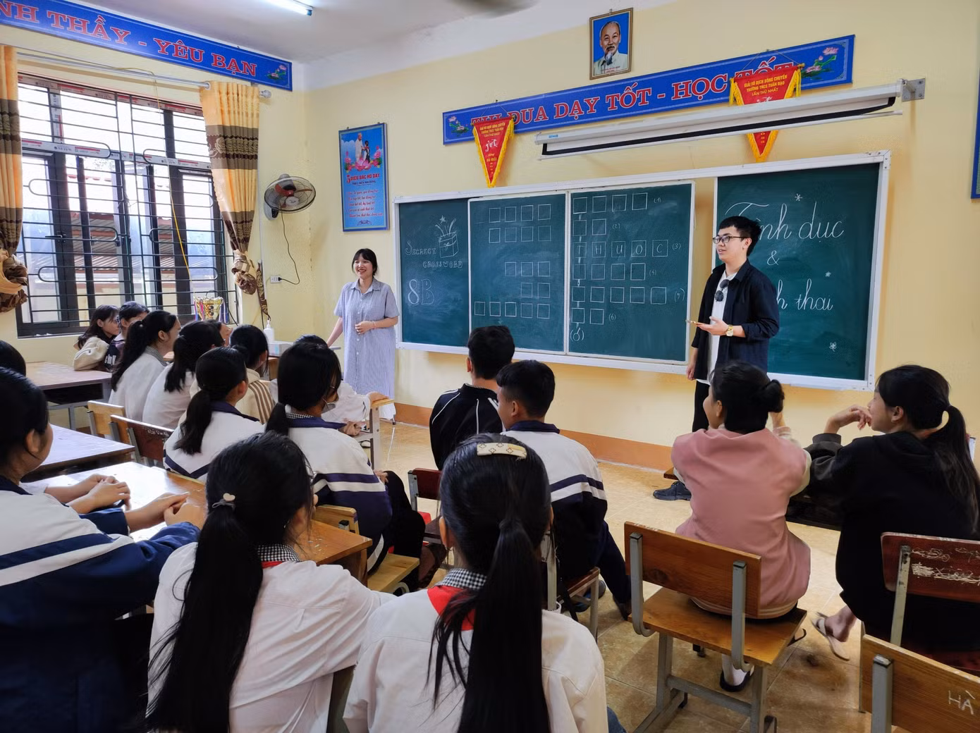 Kiều Oanh trong một dự án xã hội.