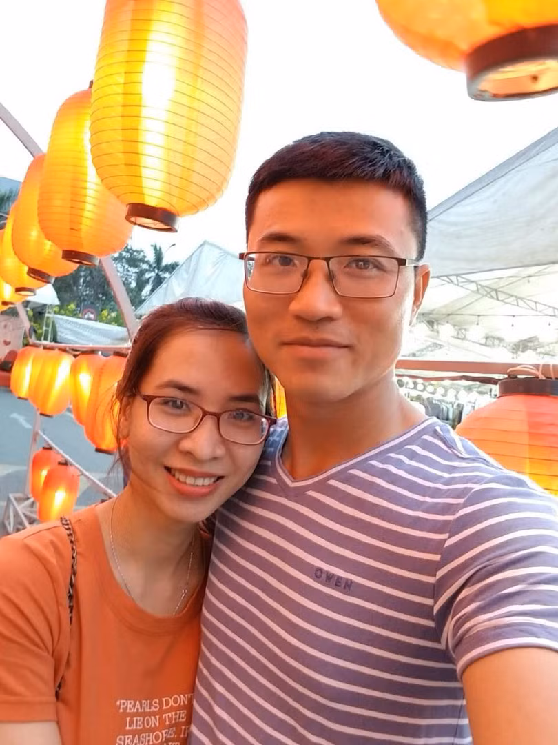 Cặp đôi yêu nhau sau 1 tháng tìm hiểu