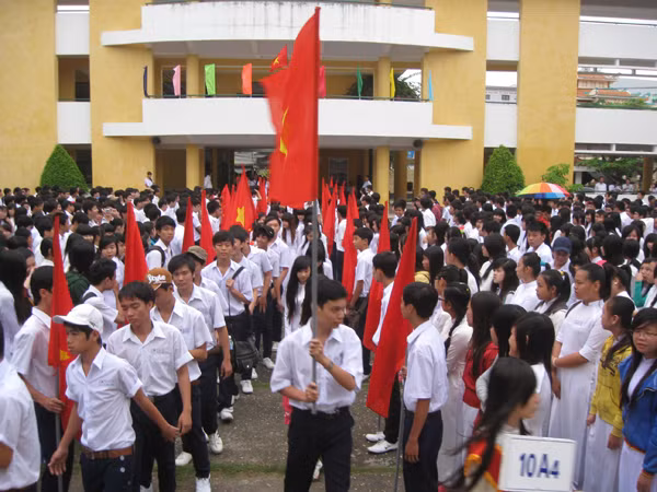 Tưng bừng vào năm học mới
