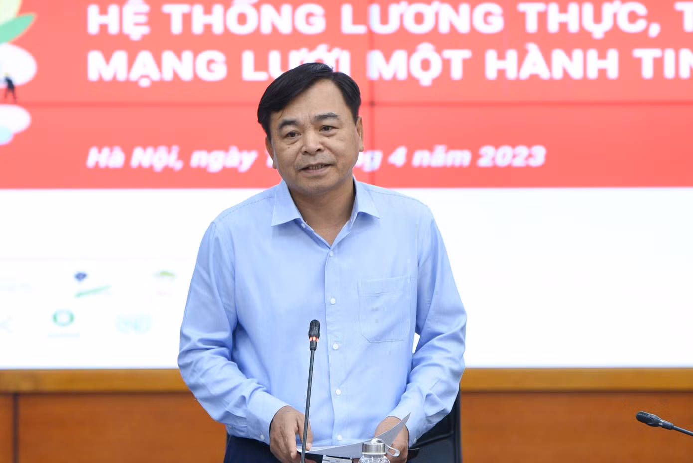 Thứ trưởng Bộ NN&PTNT Nguyễn Hoàng Hiệp phát biểu tại buổi họp báo. Thứ trưởng Bộ NN&PTNT Nguyễn Hoàng Hiệp phát biểu tại buổi họp báo.