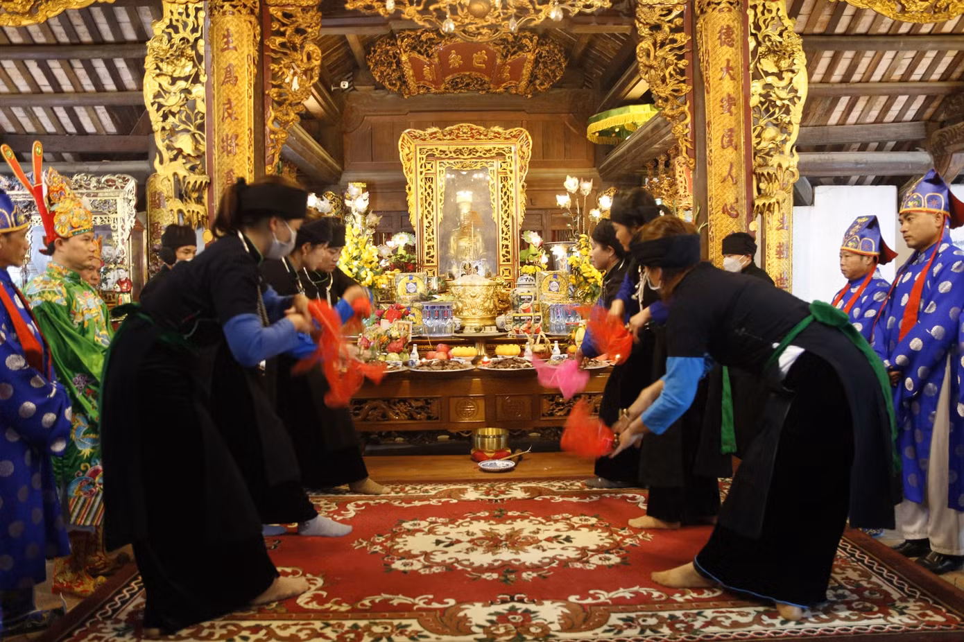 Ngày 20 tháng Giêng và 20 tháng Chín (âm lịch) người dân địa phương lễ tế và dâng hương, tỏ lòng thành kính vị anh hùng dân tộc.