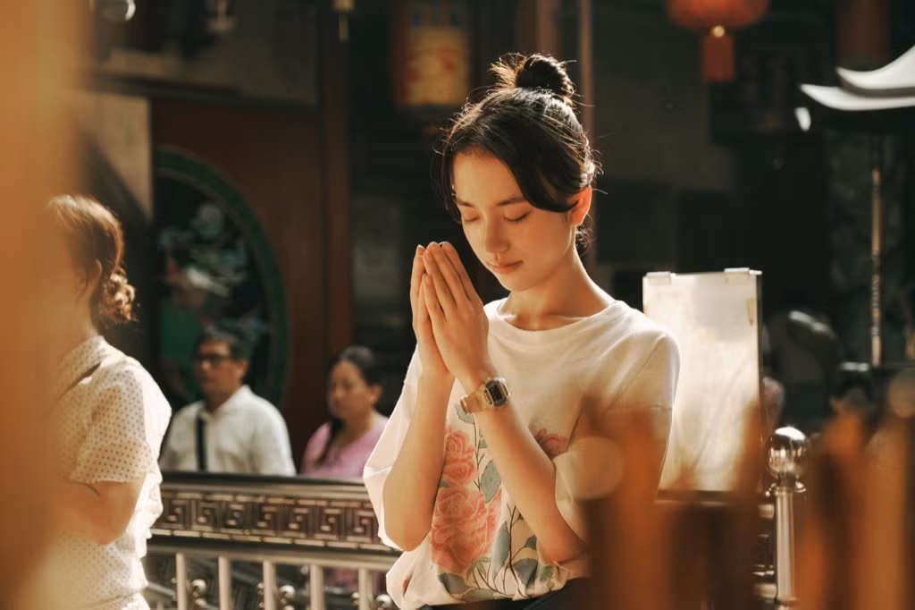 Mang dáng dấp của sự hoài niệm và chia ly, tác phẩm dựa trên hồi ký từng làm xôn xao cộng đồng mạng xứ Đài. Mang dáng dấp của sự hoài niệm và chia ly, tác phẩm dựa trên hồi ký từng làm xôn xao cộng đồng mạng xứ Đài.