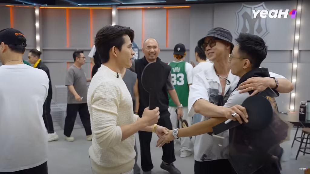 Rhymastic giữa "vòng vây" của Quốc Thiên, Phan Đinh Tùng.