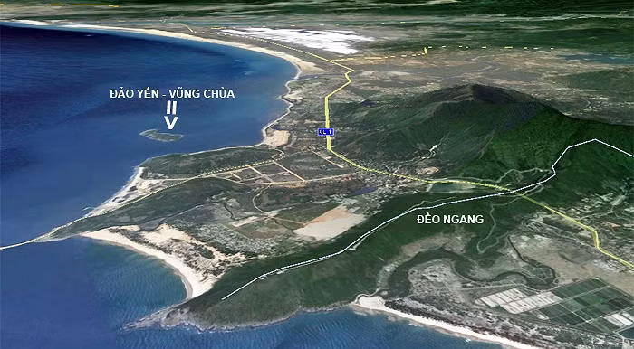 Đảo Yến nhìn từ phía Đèo Ngang