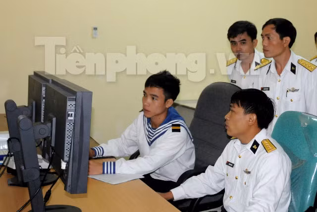 Quan sát mục tiêu trên màn hiện sóng