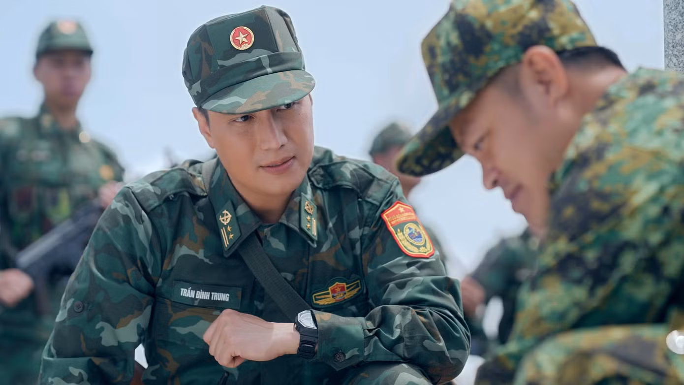 (Ảnh trong phim) (Ảnh trong phim)