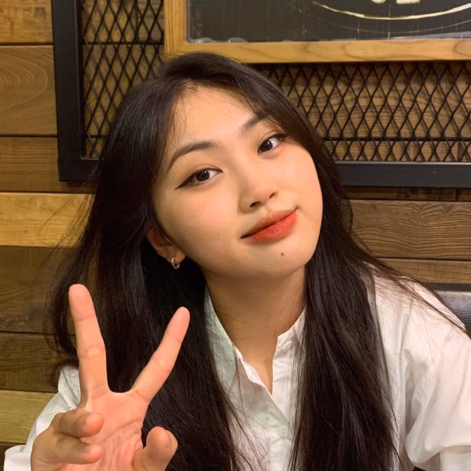 Phan Thị Phương Linh - sinh viên trường Đại học Kinh tế - Đại học Quốc gia Hà Nội.