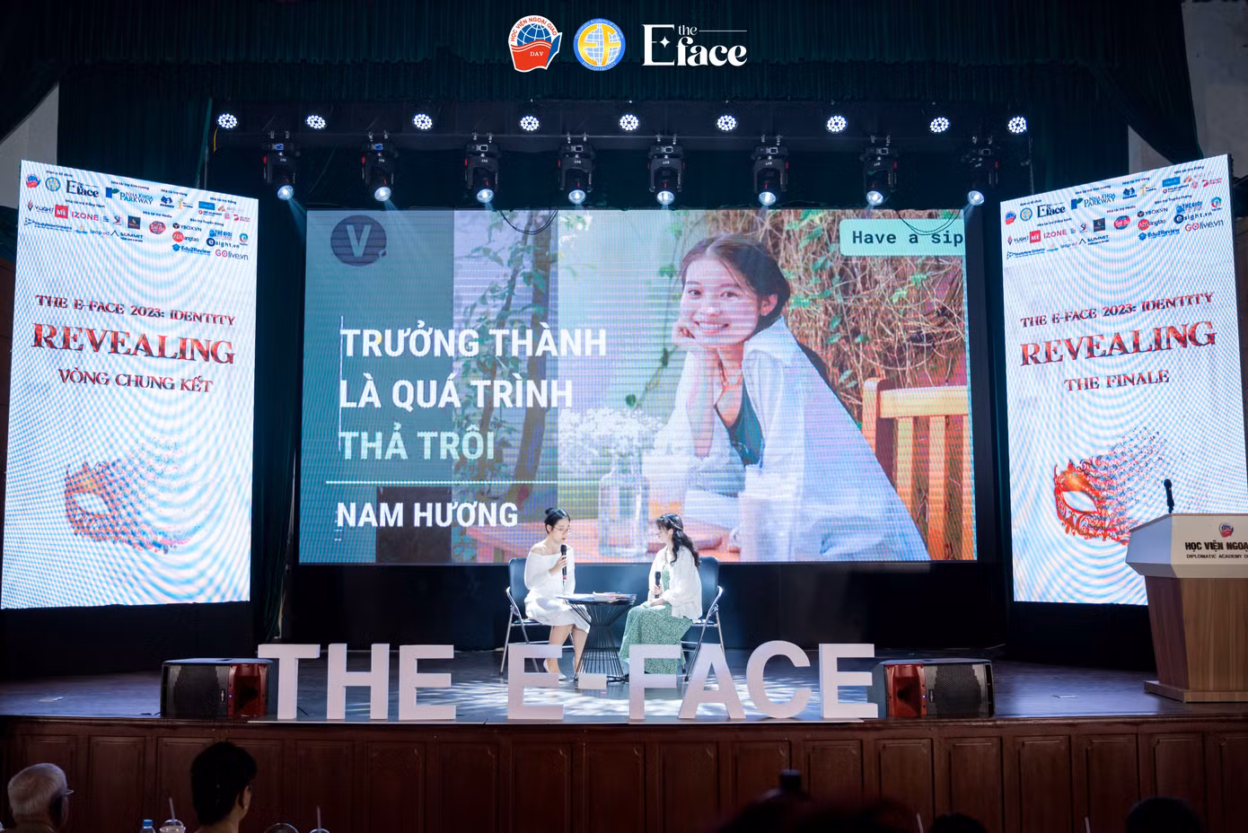 Phần thi Truyền cảm hứng của thí sinh Trần Nam Hương. Phần thi Truyền cảm hứng của thí sinh Trần Nam Hương.