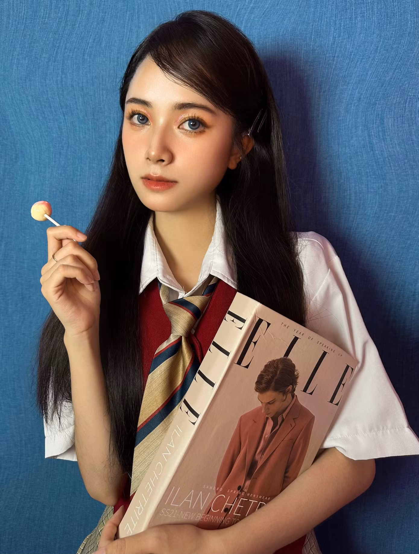 Tăng Khánh Huyền sở hữu nét đẹp ngọt ngào, cá tính qua việc makeup artist và chụp ảnh phong cách "Kỉ yếu kiểu Mỹ".