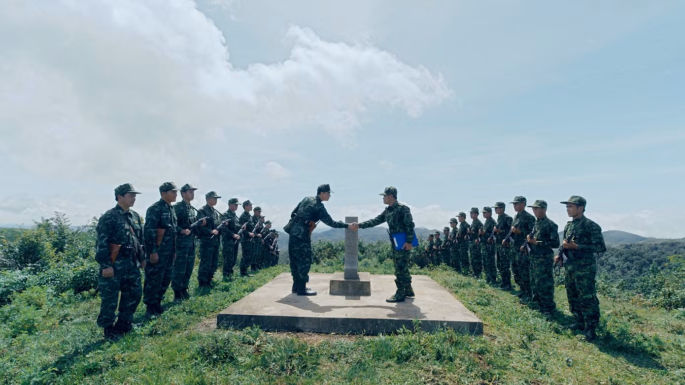 (Ảnh trong phim) (Ảnh trong phim)