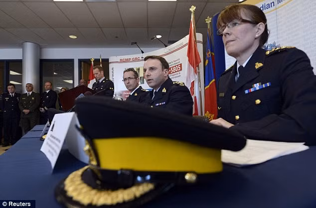 Cảnh sát Canada đã vào cuộc điều tra âm mưu khủng bố . Cảnh sát Canada đã vào cuộc điều tra âm mưu khủng bố