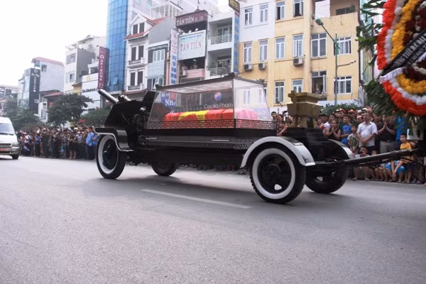 Linh cứu Đại tướng trên phố Kim Mã