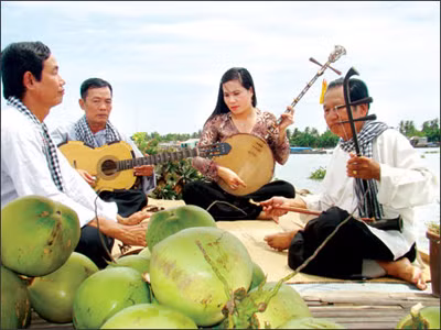 Đờn ca tài tử trên thuyền 
