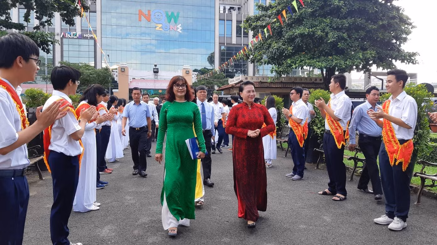 Gần 24 triệu học sinh, sinh viên hân hoan khai giảng năm học mới ảnh 55